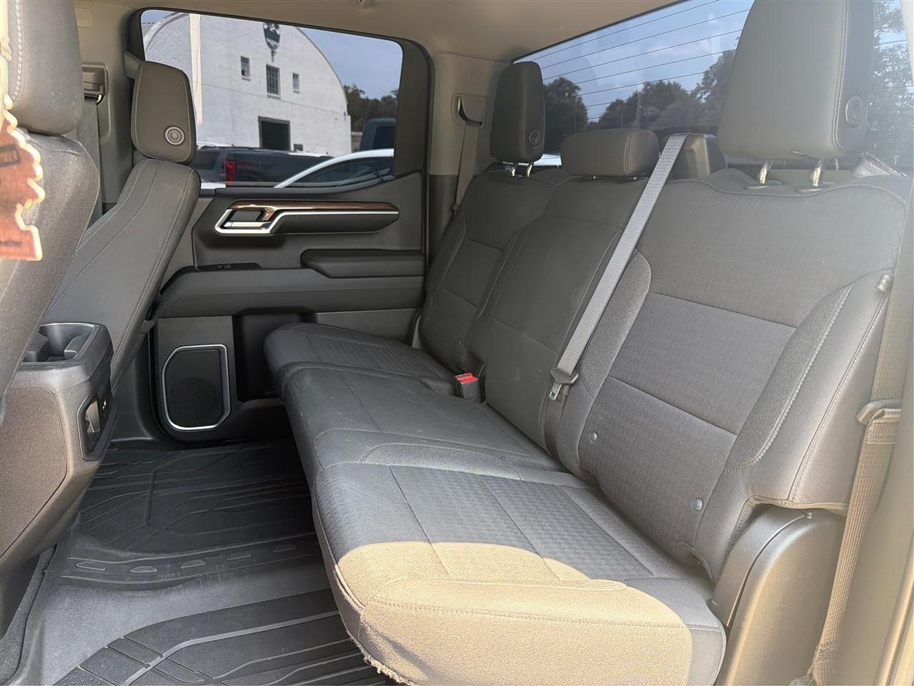 Chevrolet Silverado 1500 2WD Crew Cab 147" LT 2022