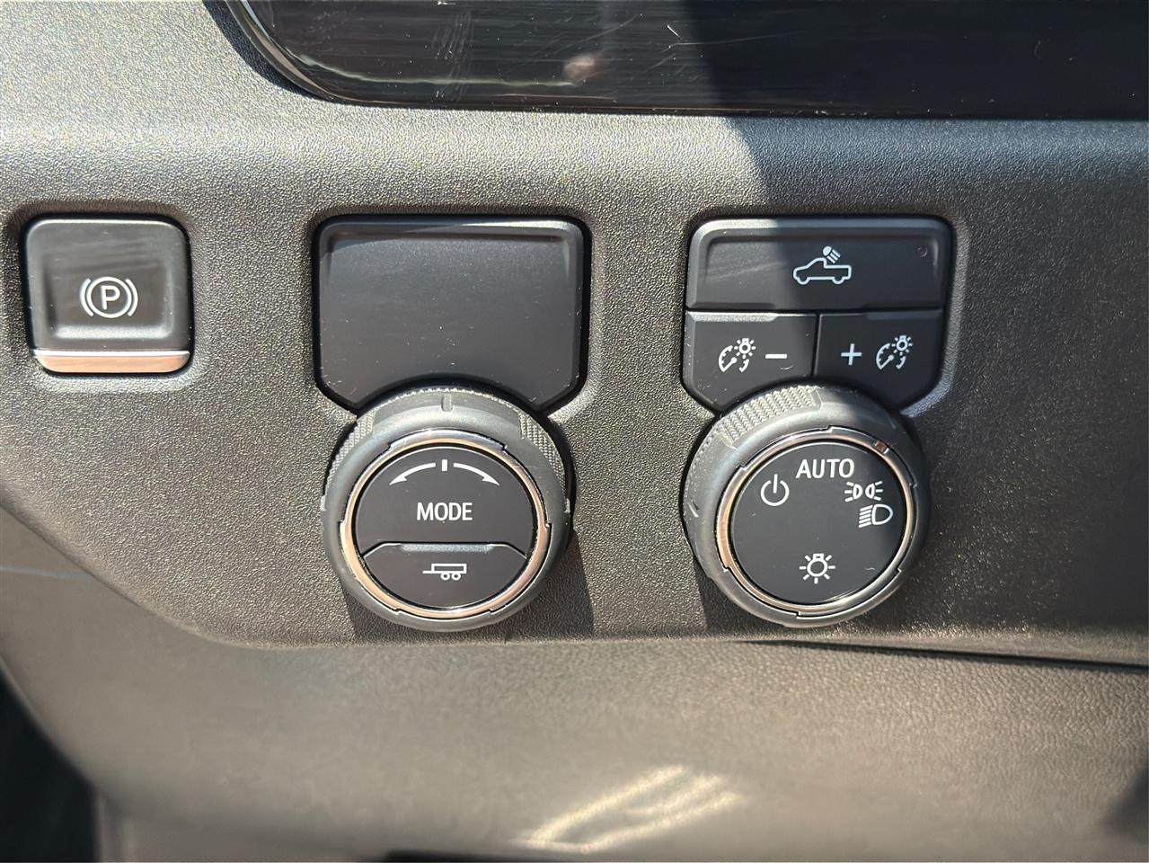Chevrolet Silverado 1500 2WD Crew Cab 147" LT 2022