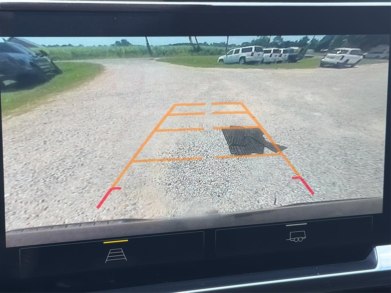 Chevrolet Silverado 1500 2WD Crew Cab 147" LT 2022
