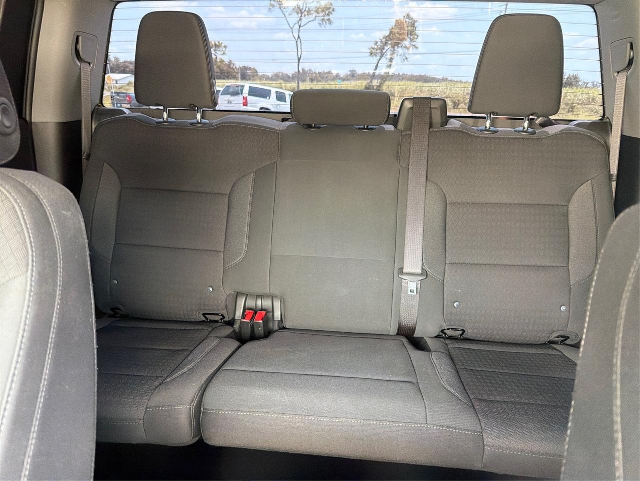 Chevrolet Silverado 1500 2WD Crew Cab 147" LT 2022