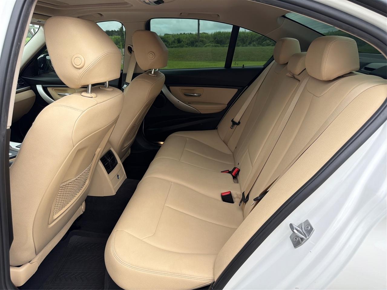 BMW 3 Series 320i Sedan 2018