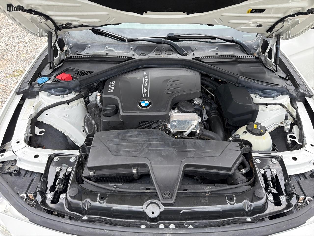 BMW 3 Series 320i Sedan 2018