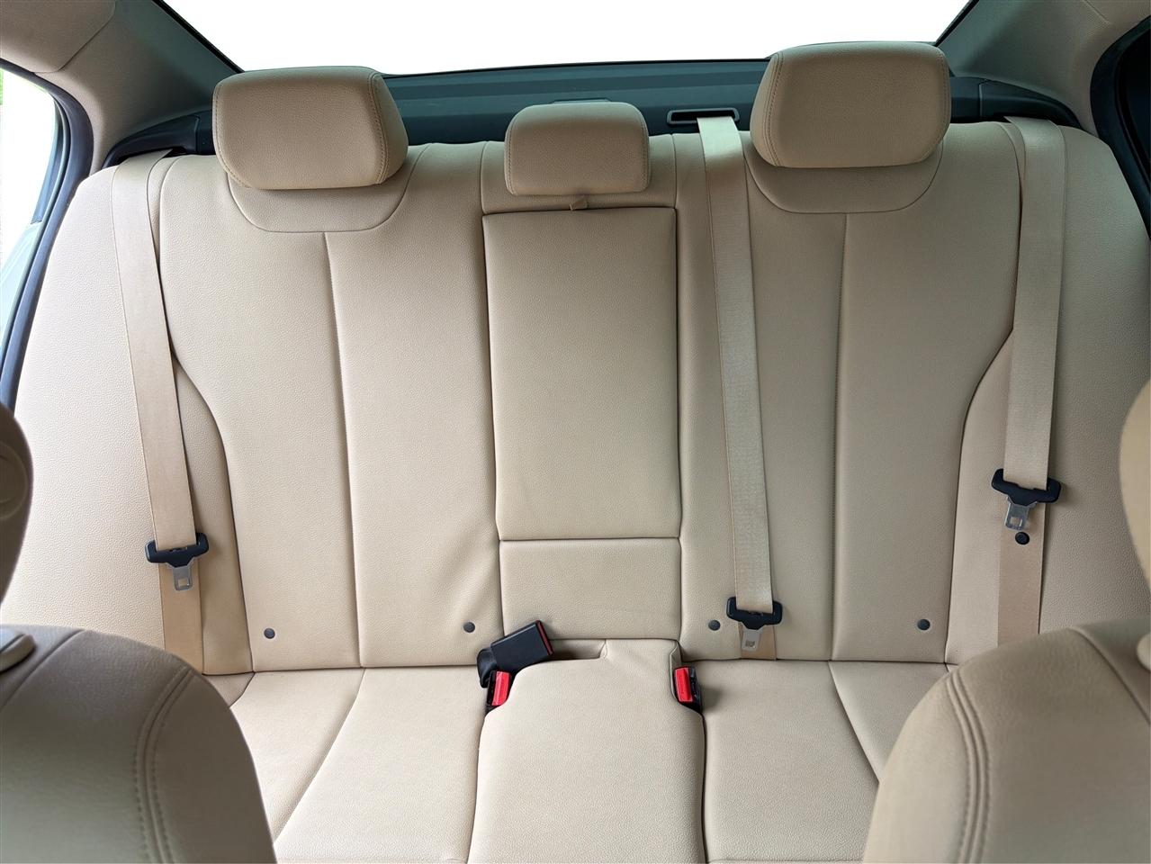 BMW 3 Series 320i Sedan 2018