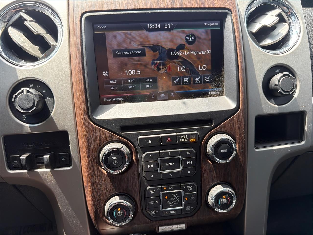 Ford F-150 4WD SuperCrew 145" Lariat 2014