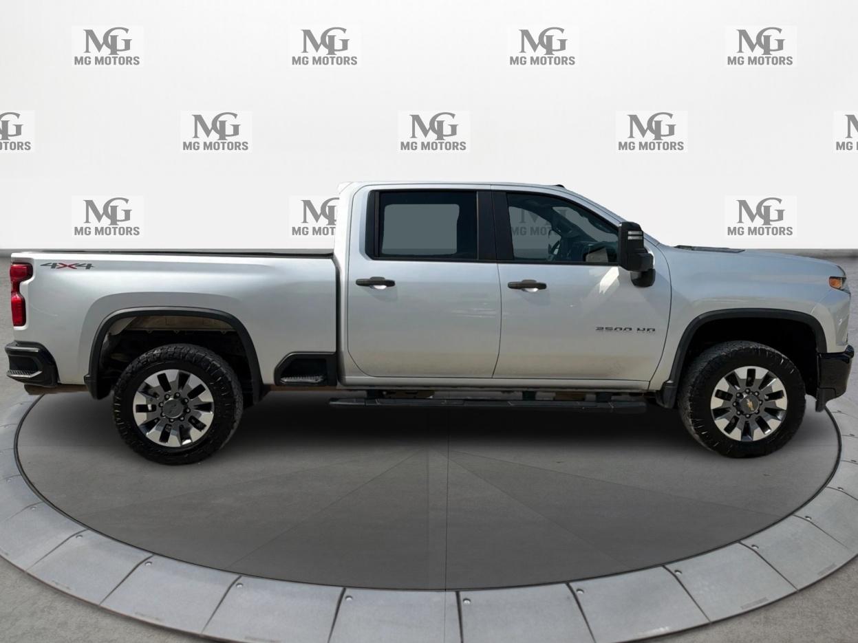 Chevrolet Silverado 2500HD 4WD Crew Cab 159" Custom 2022