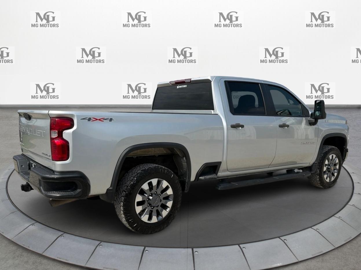 Chevrolet Silverado 2500HD 4WD Crew Cab 159" Custom 2022