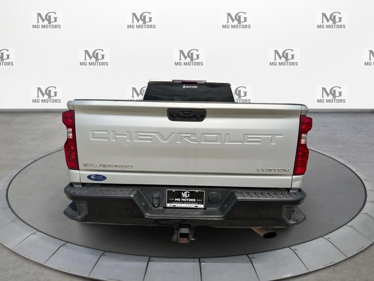 Chevrolet Silverado 2500HD 4WD Crew Cab 159" Custom 2022