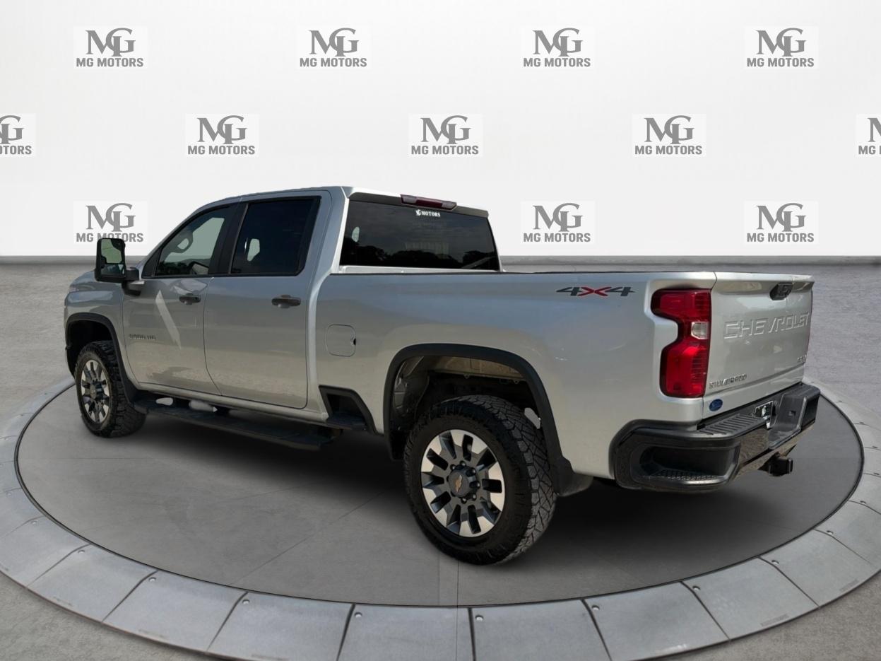 Chevrolet Silverado 2500HD 4WD Crew Cab 159" Custom 2022