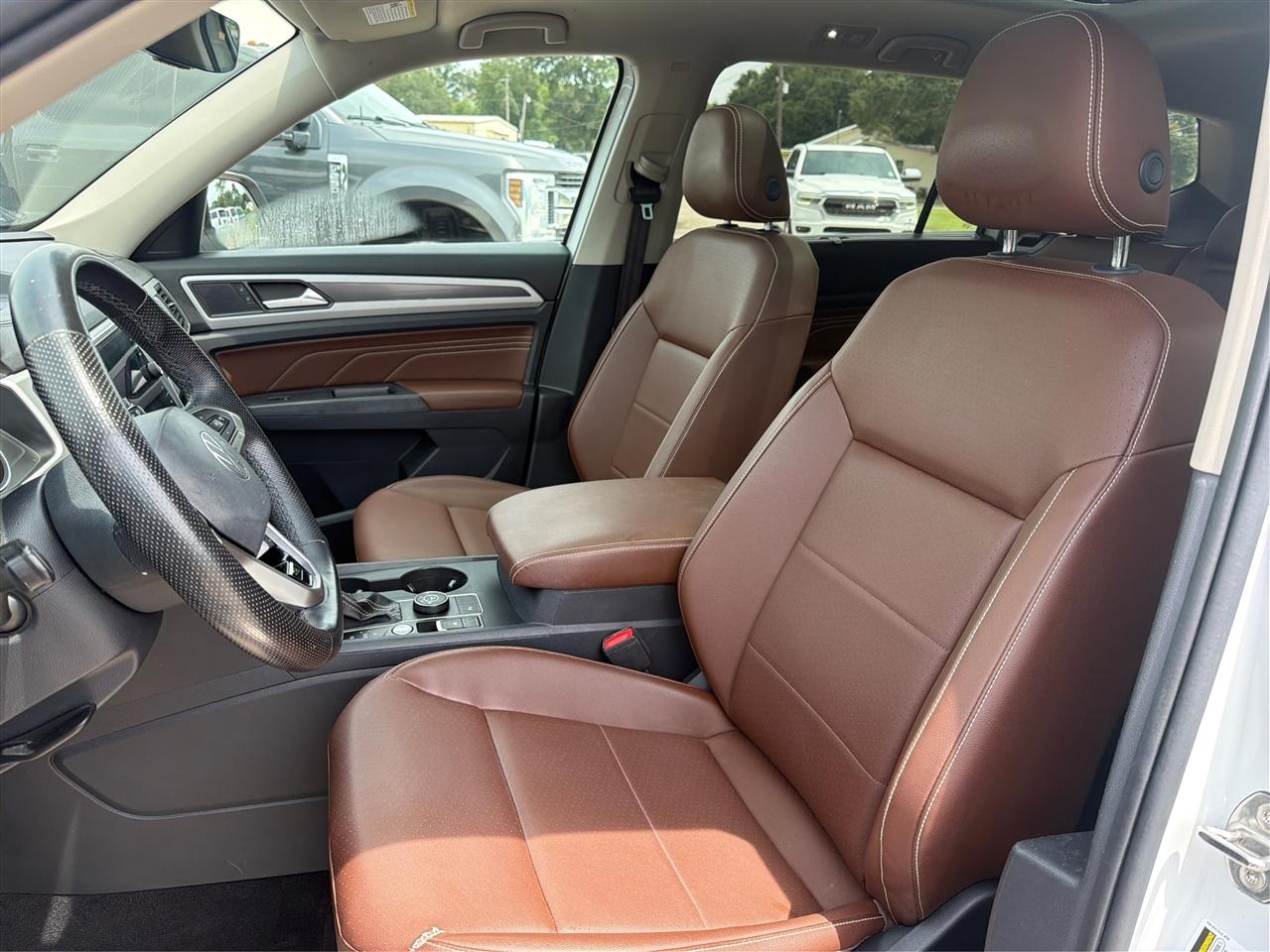 Volkswagen Atlas 2021.5 3.6L V6 SE w/Technology R-Line 4MOTION 2021