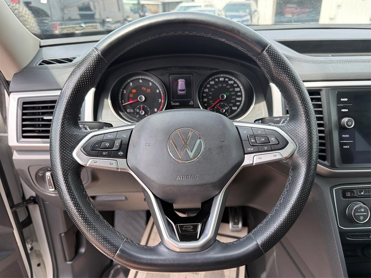 Volkswagen Atlas 2021.5 3.6L V6 SE w/Technology R-Line 4MOTION 2021