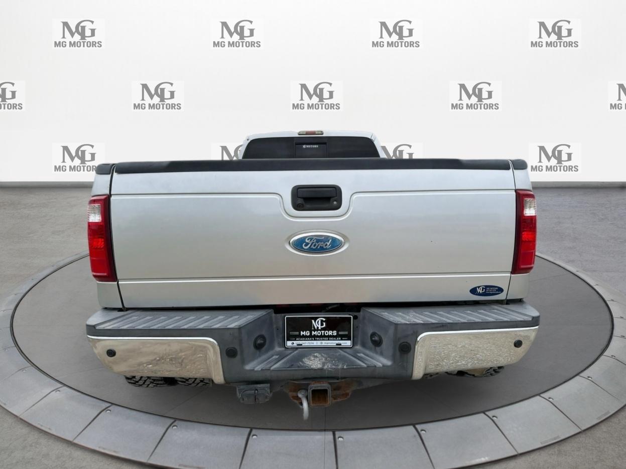 Ford Super Duty F-350 DRW 4WD Crew Cab 172" Lariat 2014