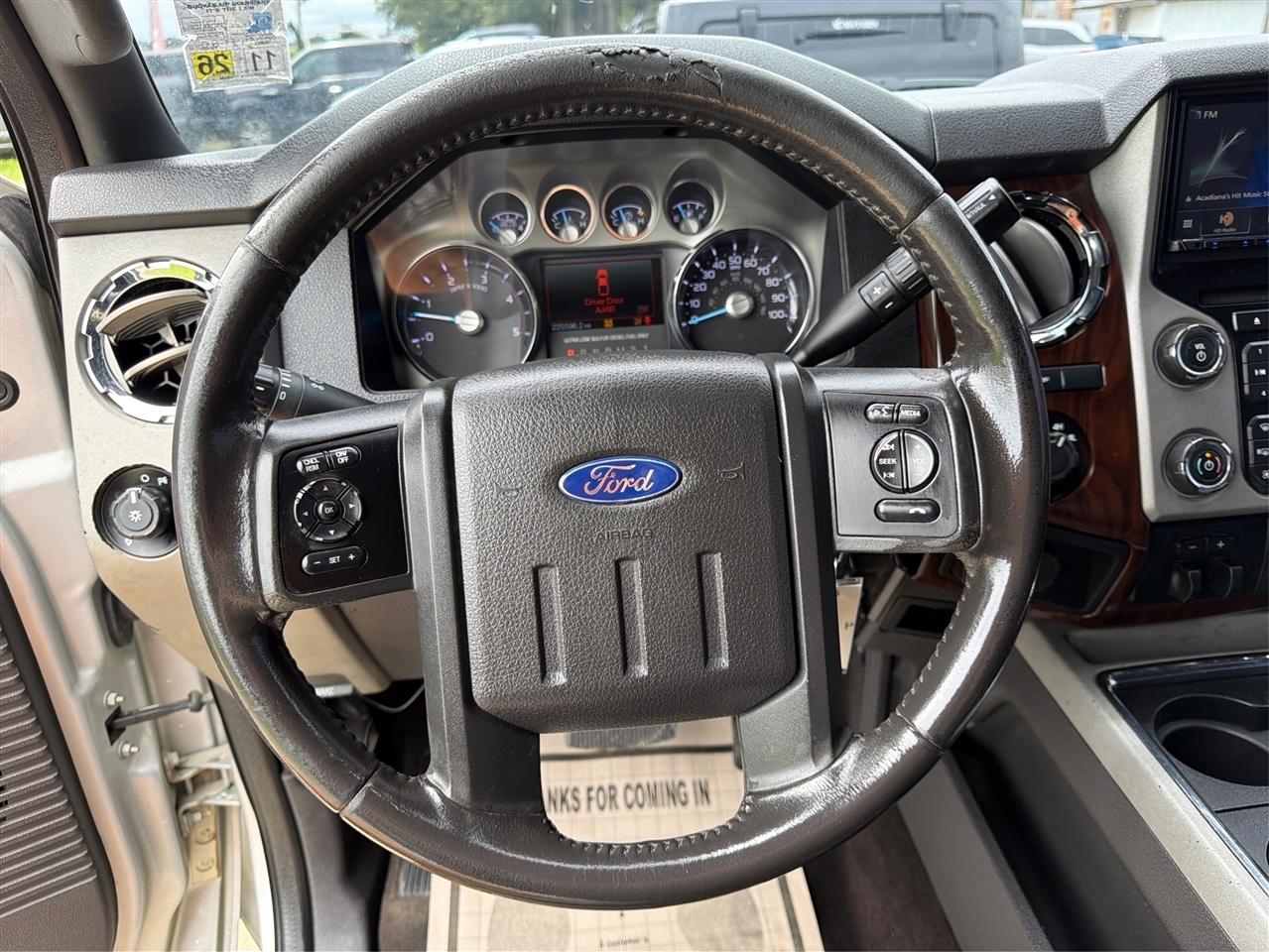 Ford Super Duty F-350 DRW 4WD Crew Cab 172" Lariat 2014