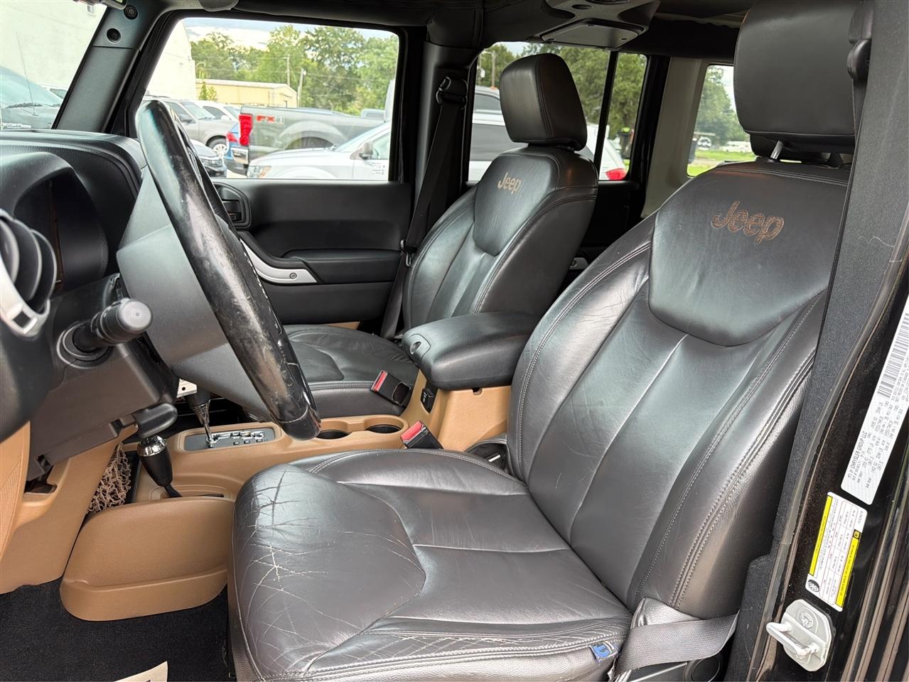 Jeep Wrangler Unlimited 4WD 4dr Sahara 2015