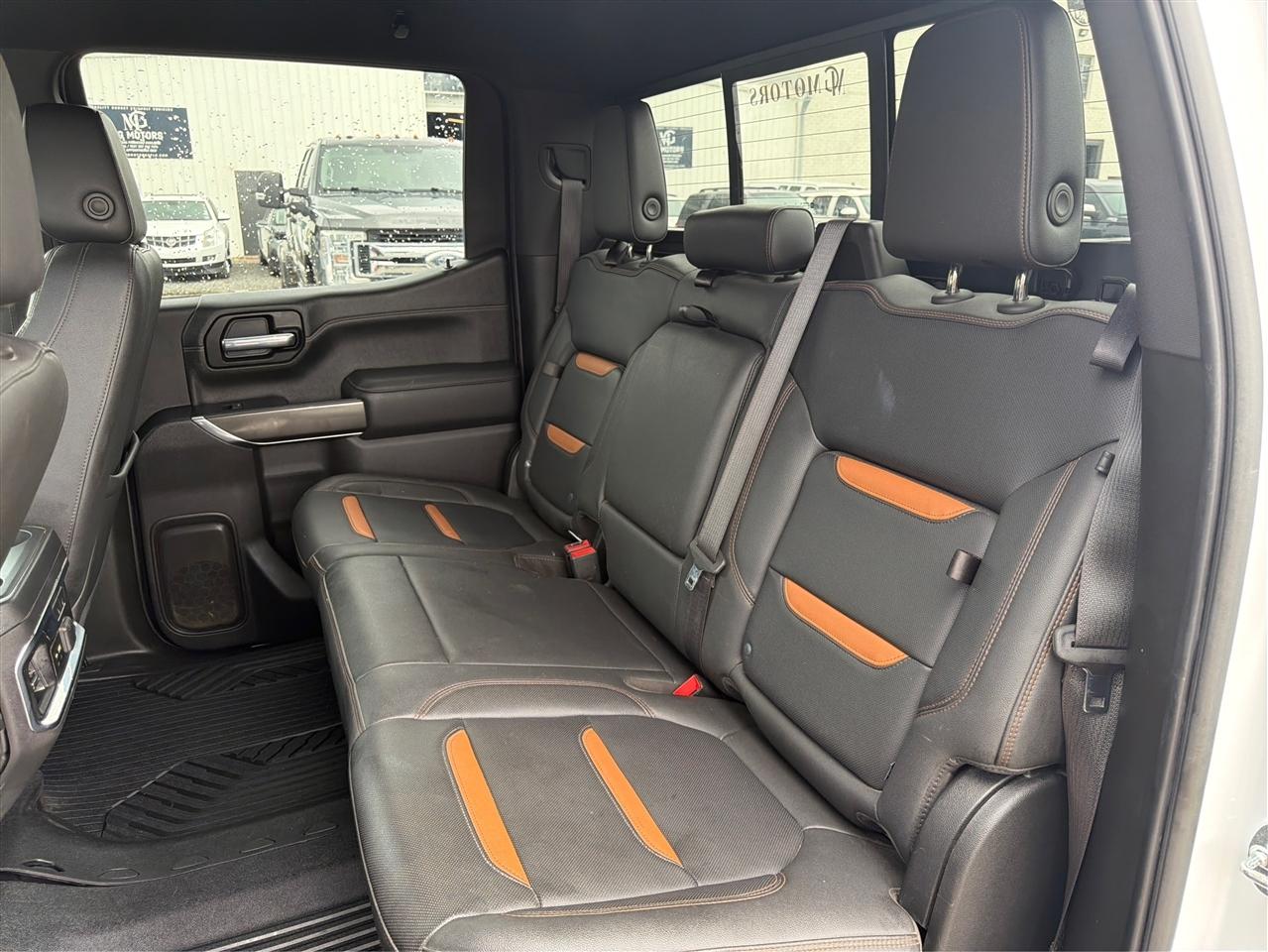 GMC Sierra 1500 4WD Crew Cab 147" AT4 2021