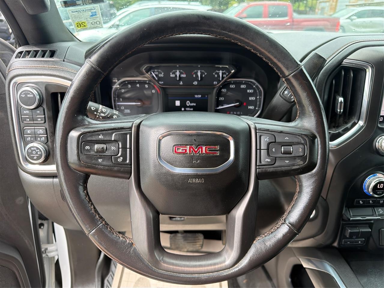 GMC Sierra 1500 4WD Crew Cab 147" AT4 2021