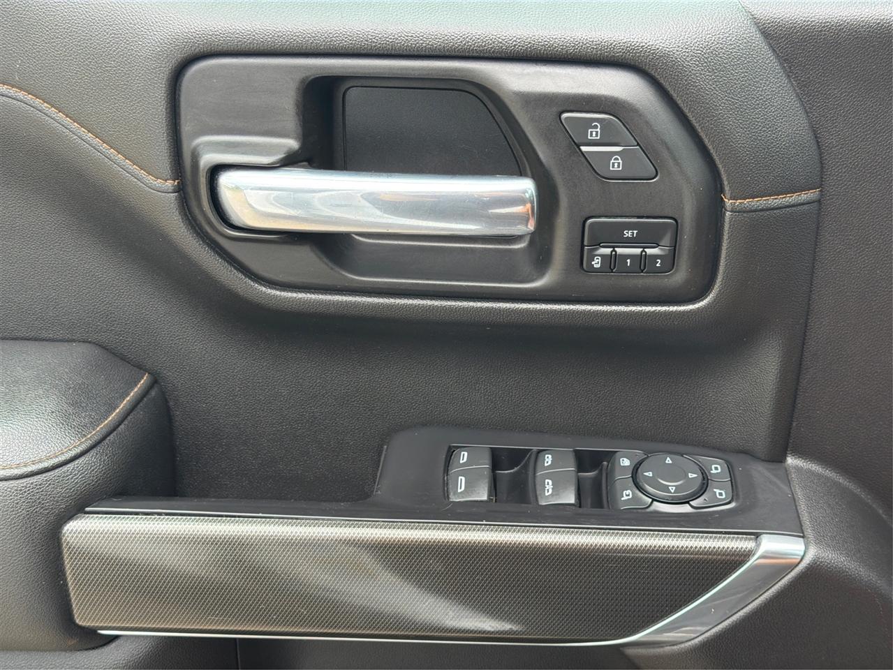 GMC Sierra 1500 4WD Crew Cab 147" AT4 2021