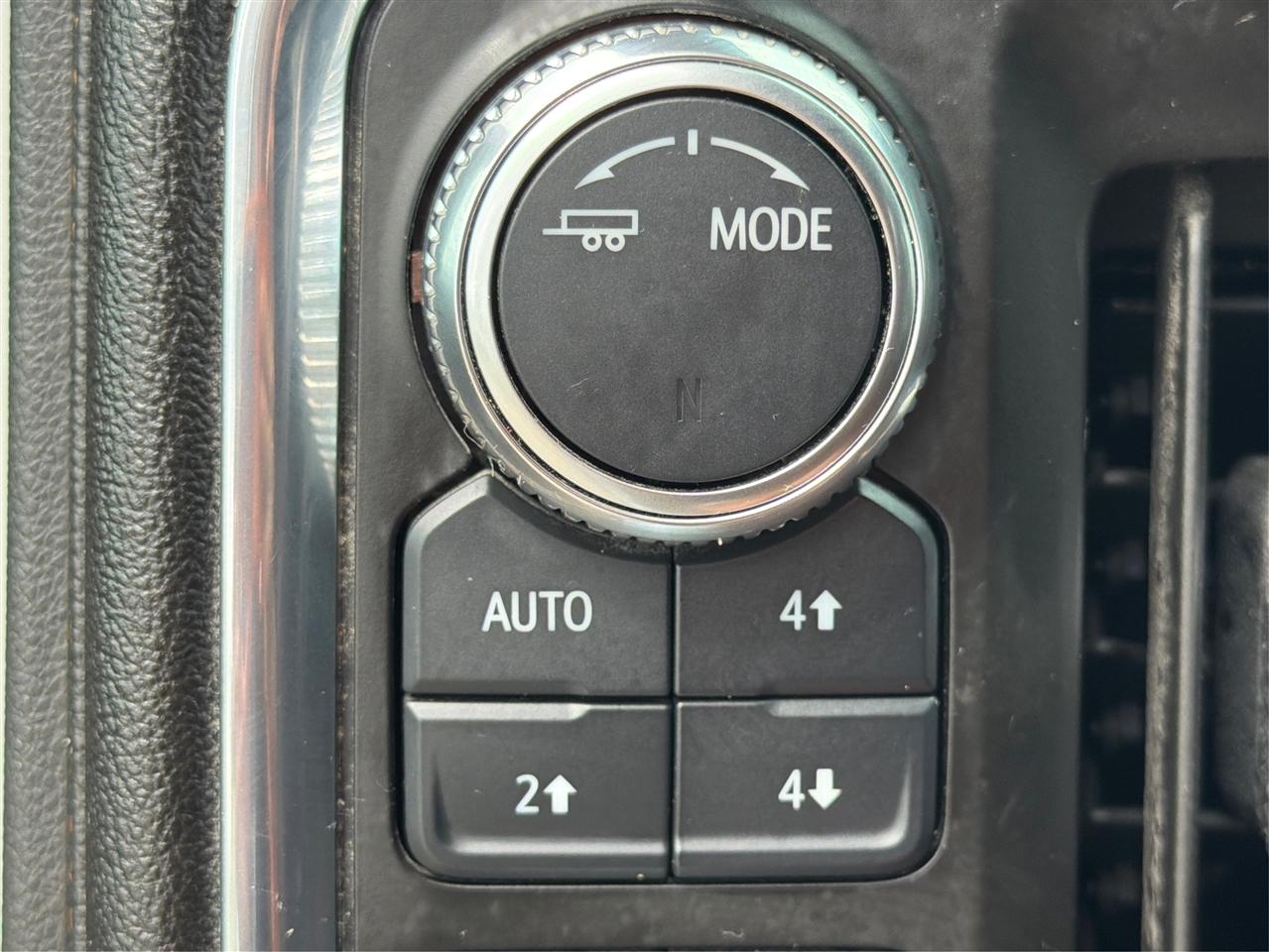 GMC Sierra 1500 4WD Crew Cab 147" AT4 2021