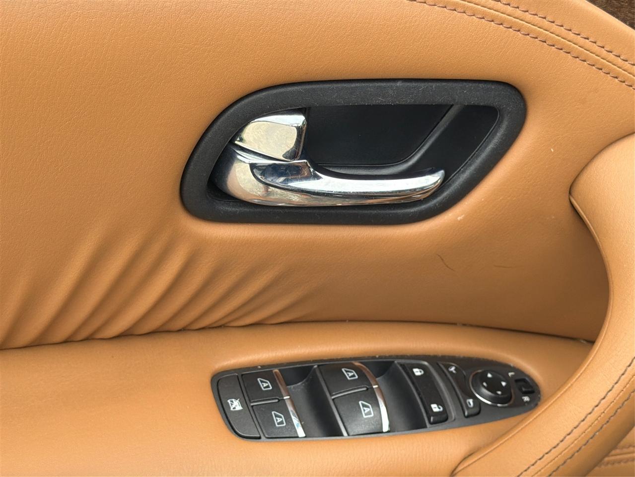 Infiniti QX80 2WD 4dr 2016
