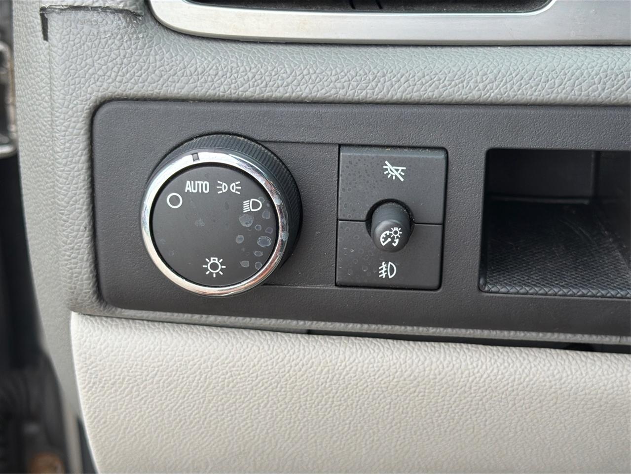 GMC Yukon 2WD 4dr 1500 SLT 2007