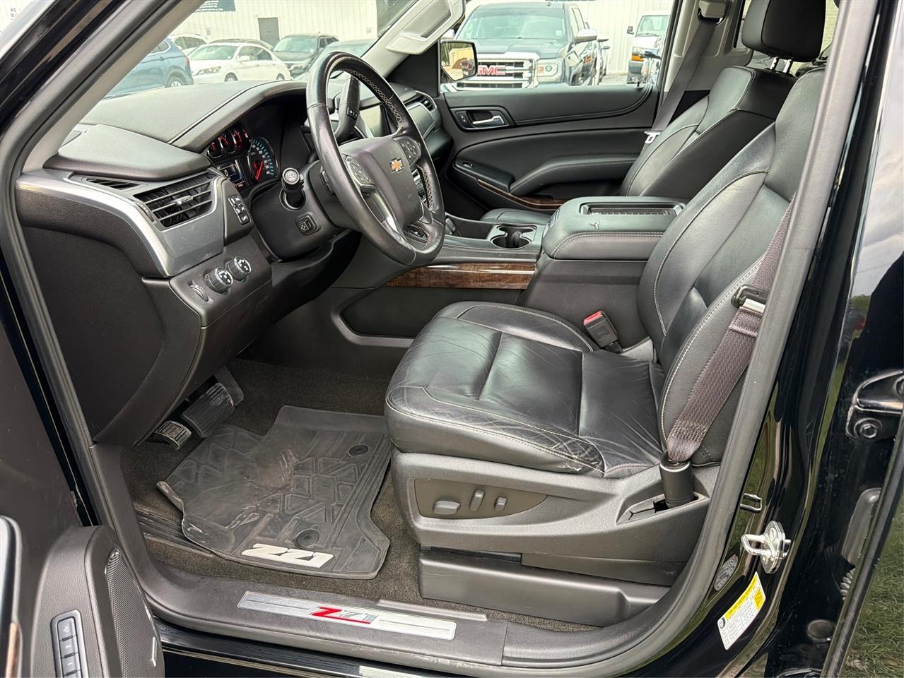 Chevrolet Tahoe photo 11