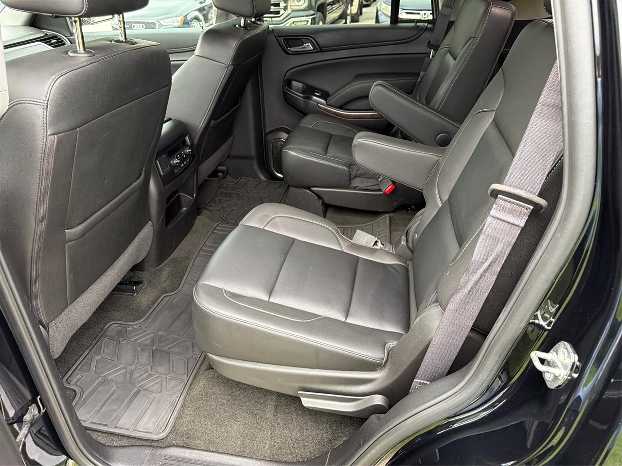 Chevrolet Tahoe photo 12