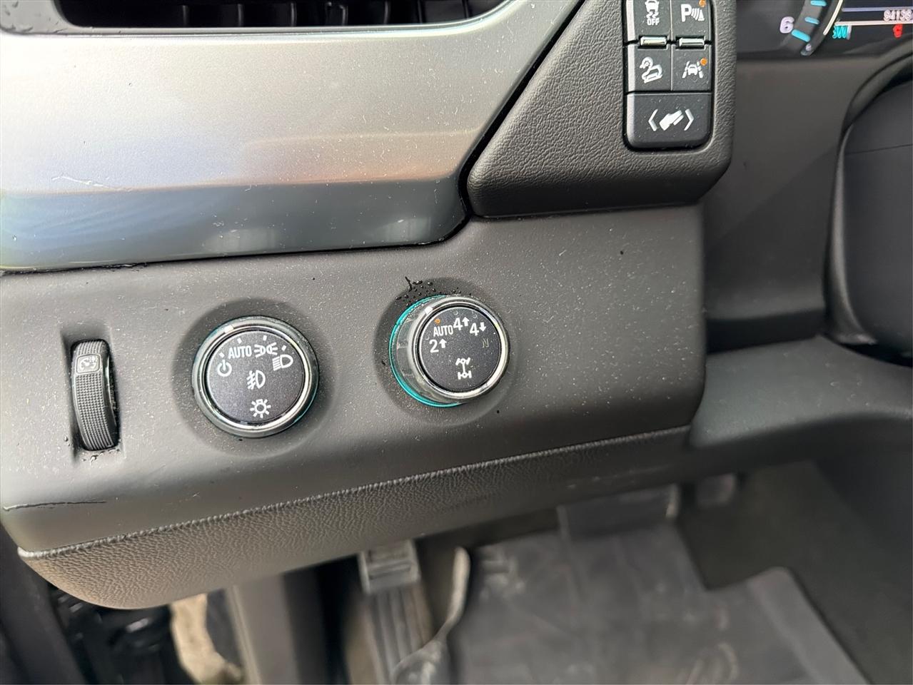 Chevrolet Tahoe photo 31