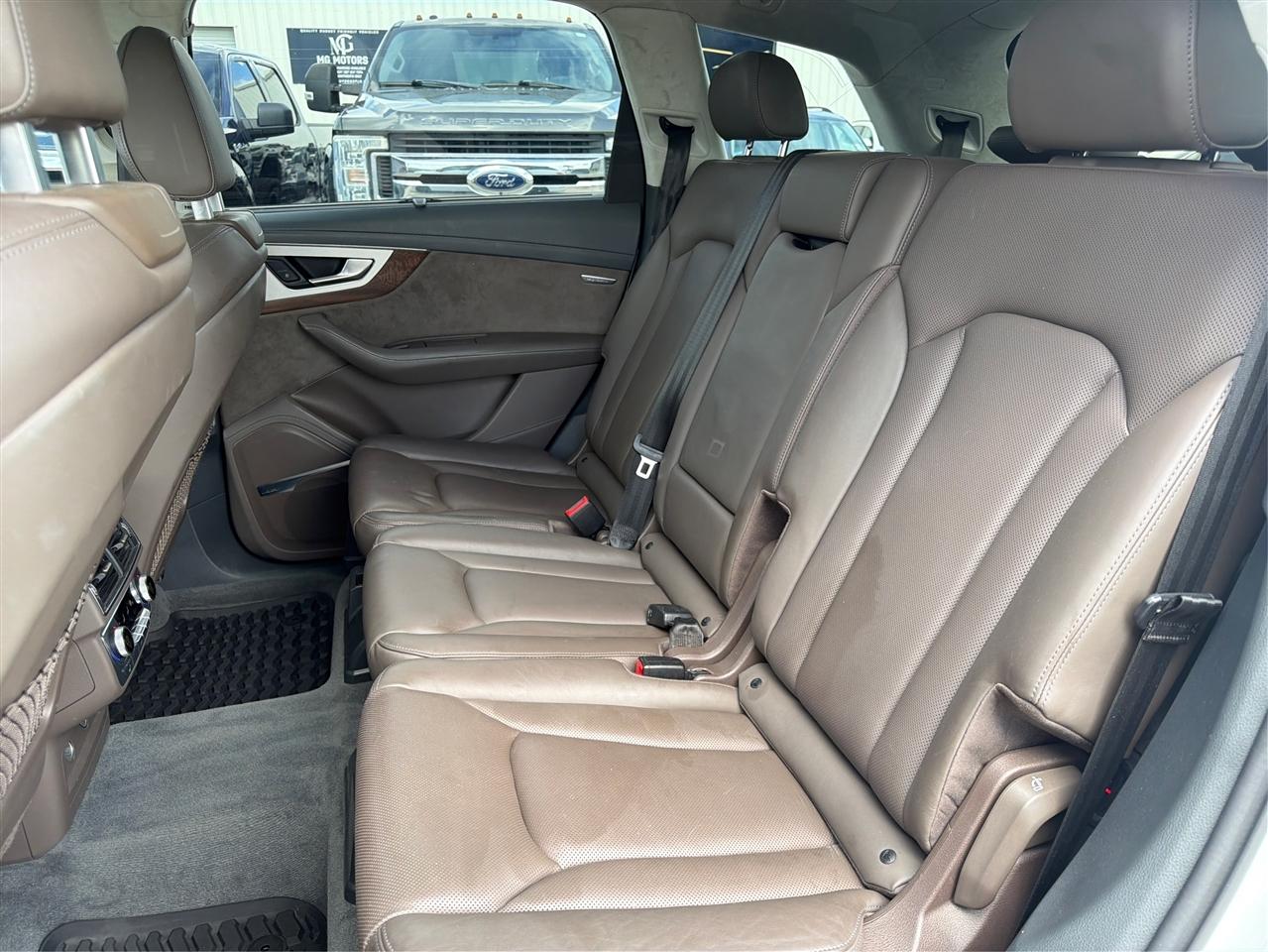 Audi Q7 photo 12