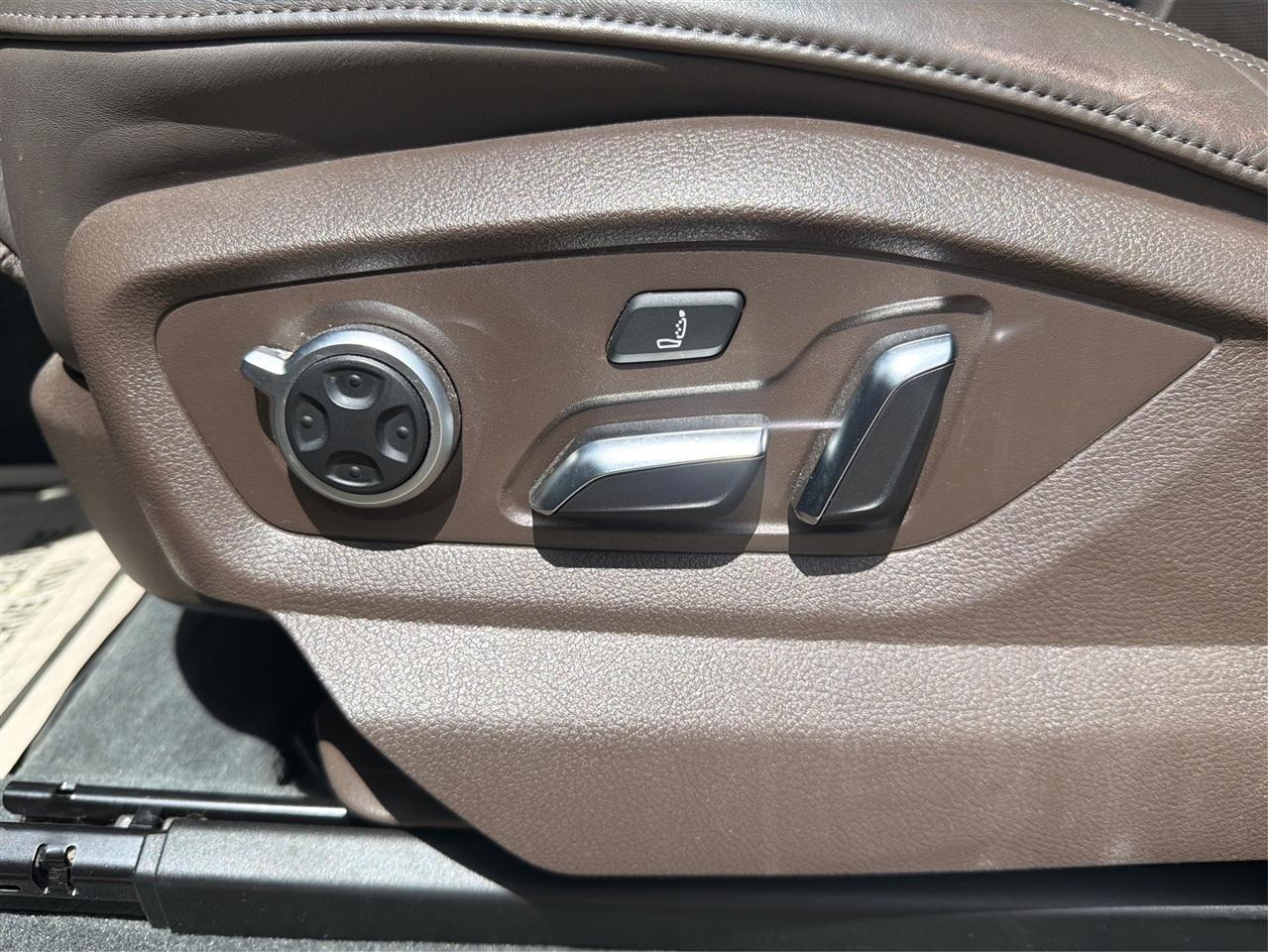 Audi Q7 photo 19