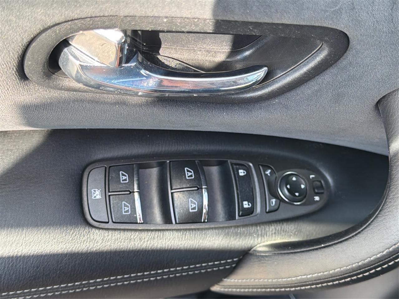 Nissan Armada 4x2 SV 2019