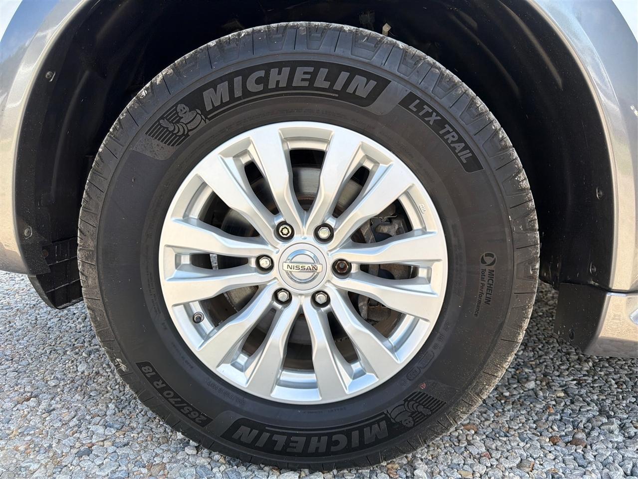 Nissan Armada 4x2 SV 2019