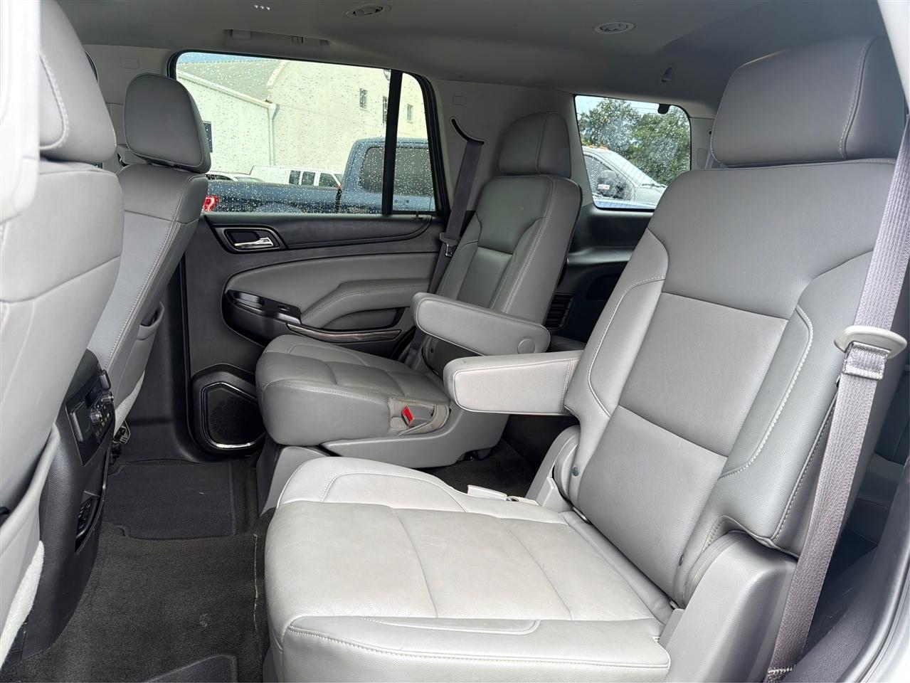 Chevrolet Tahoe photo 12