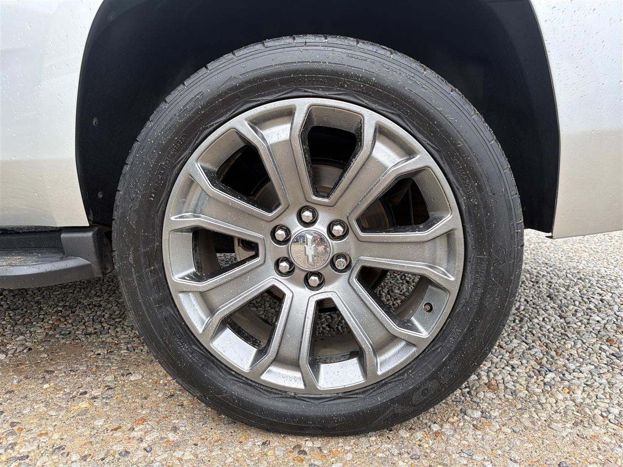 Chevrolet Tahoe photo 25