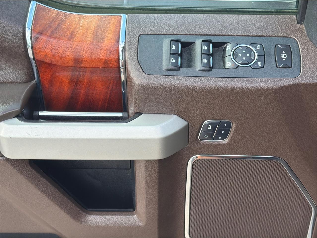 Ford F-250 photo 19