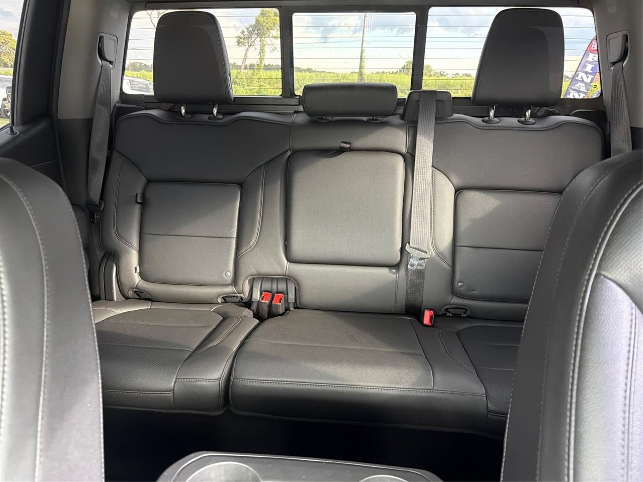 GMC Sierra 1500 4WD Crew Cab 147" SLT 2021