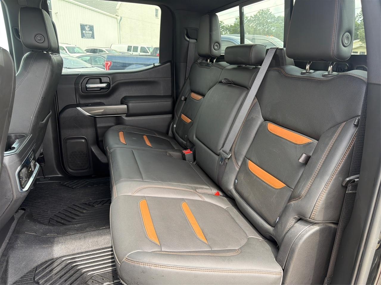 GMC Sierra 1500 4WD Crew Cab 147" AT4 2020