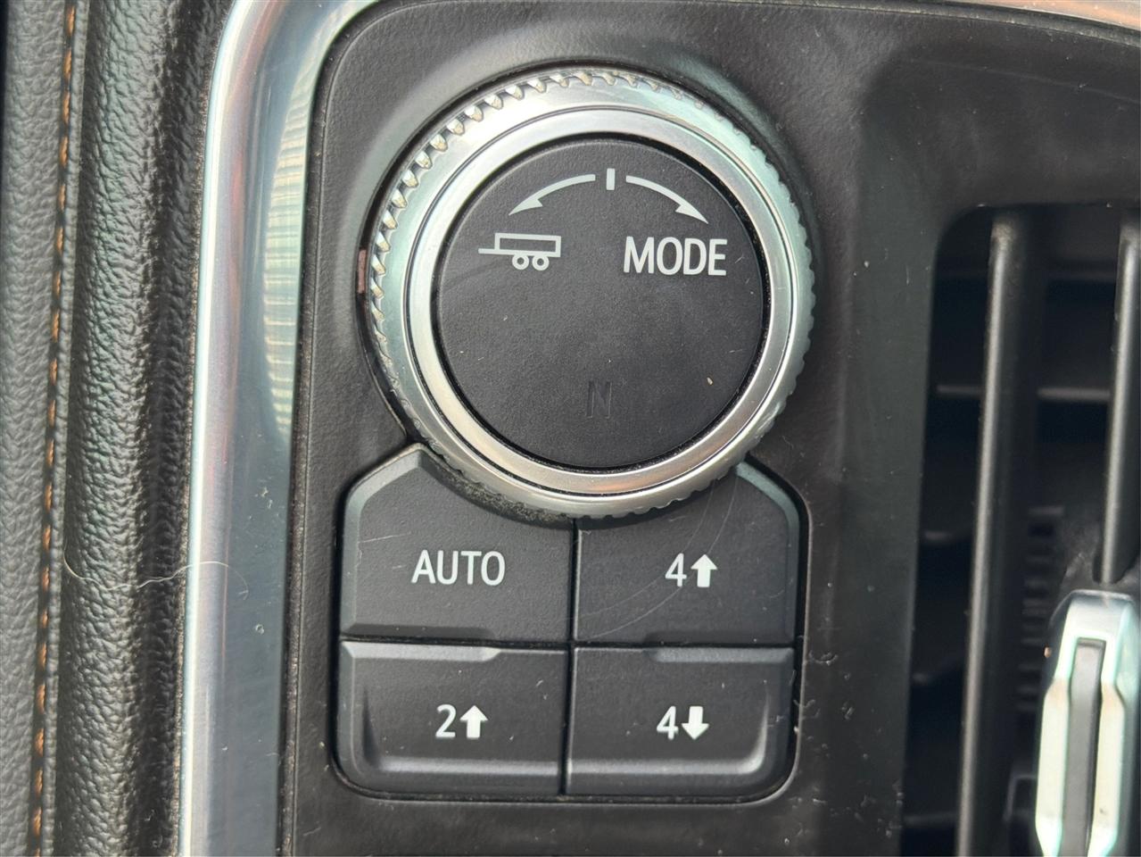 GMC Sierra 1500 4WD Crew Cab 147" AT4 2020