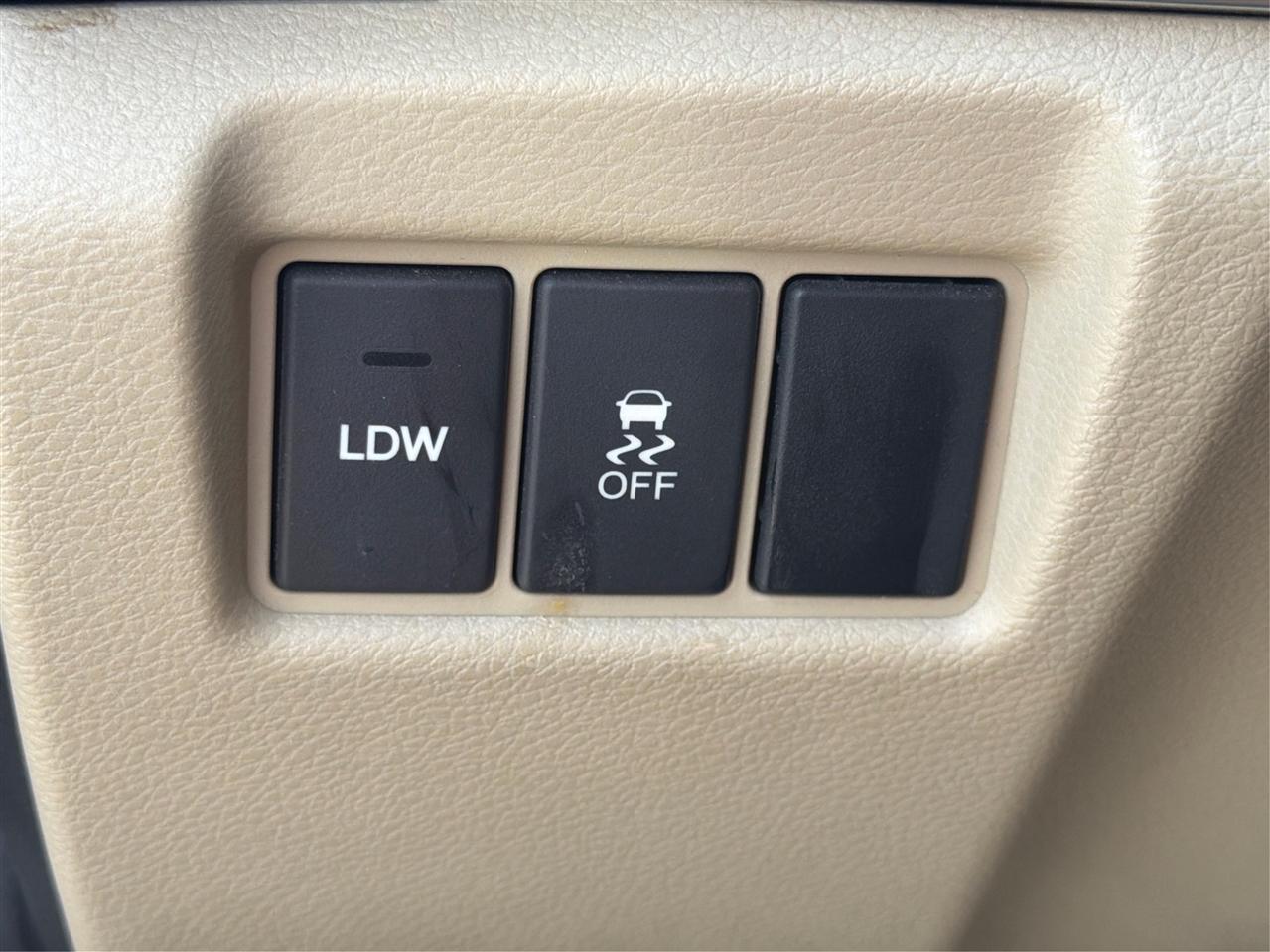 Acura MDX photo 18