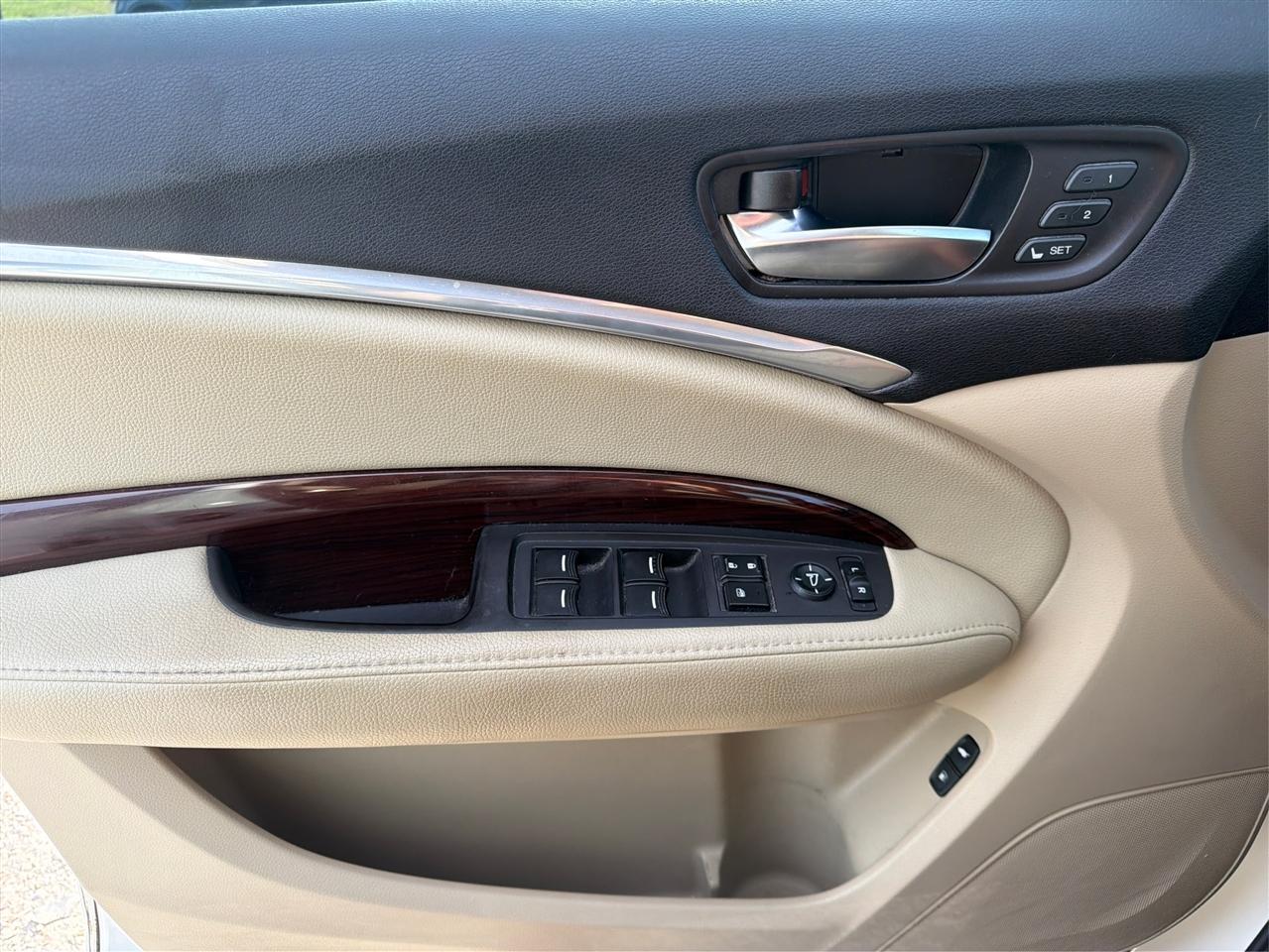 Acura MDX photo 20