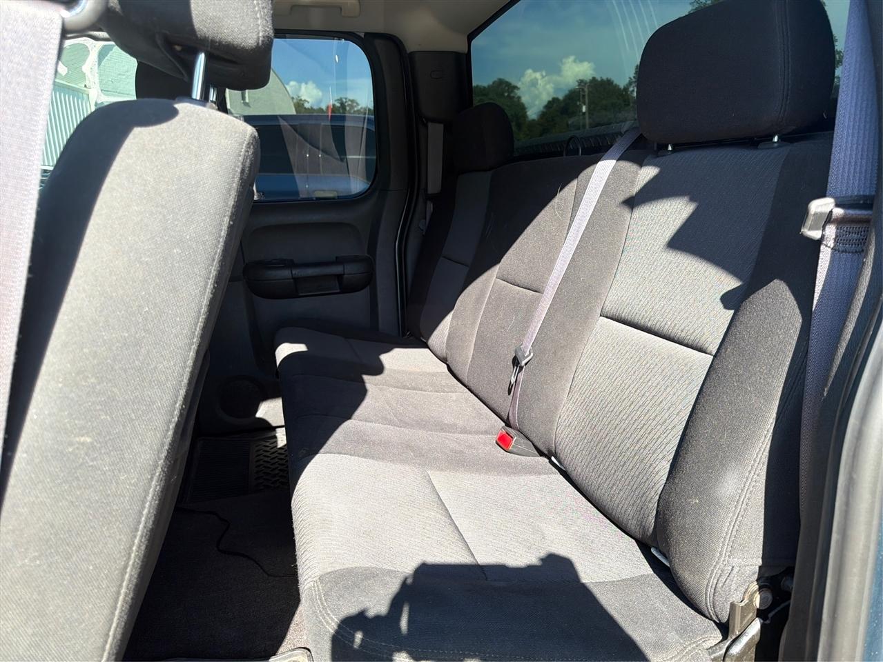 Chevrolet Silverado photo 12