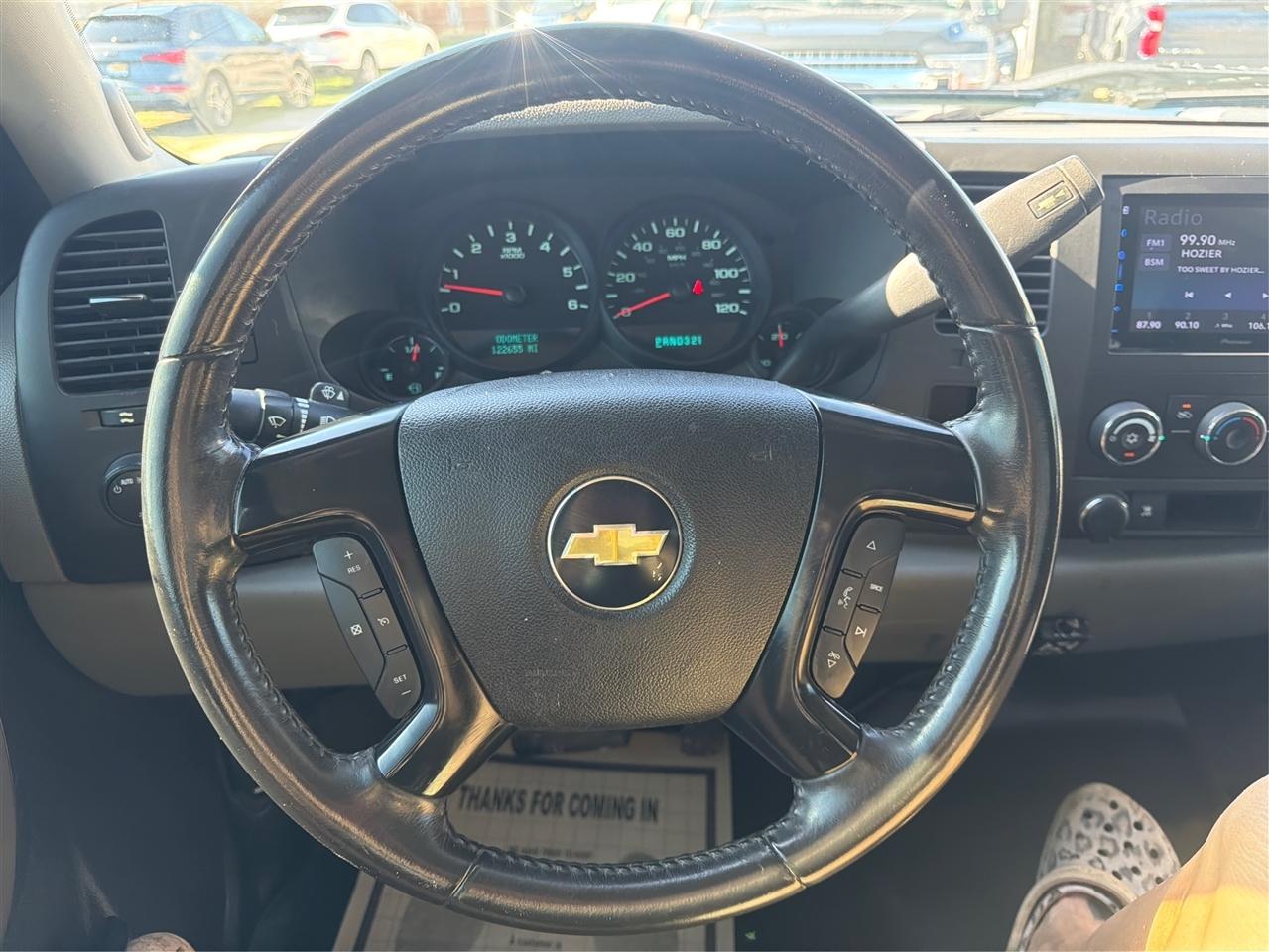 Chevrolet Silverado photo 16