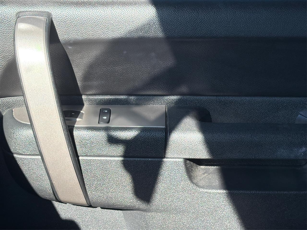 Chevrolet Silverado photo 20