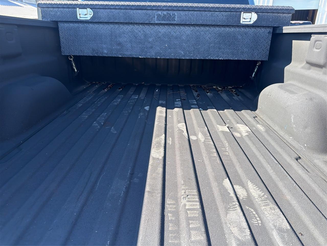 Chevrolet Silverado photo 25