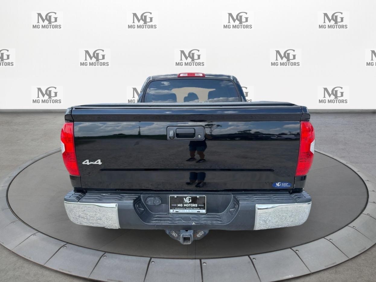 Toyota Tundra 4WD Truck  2015