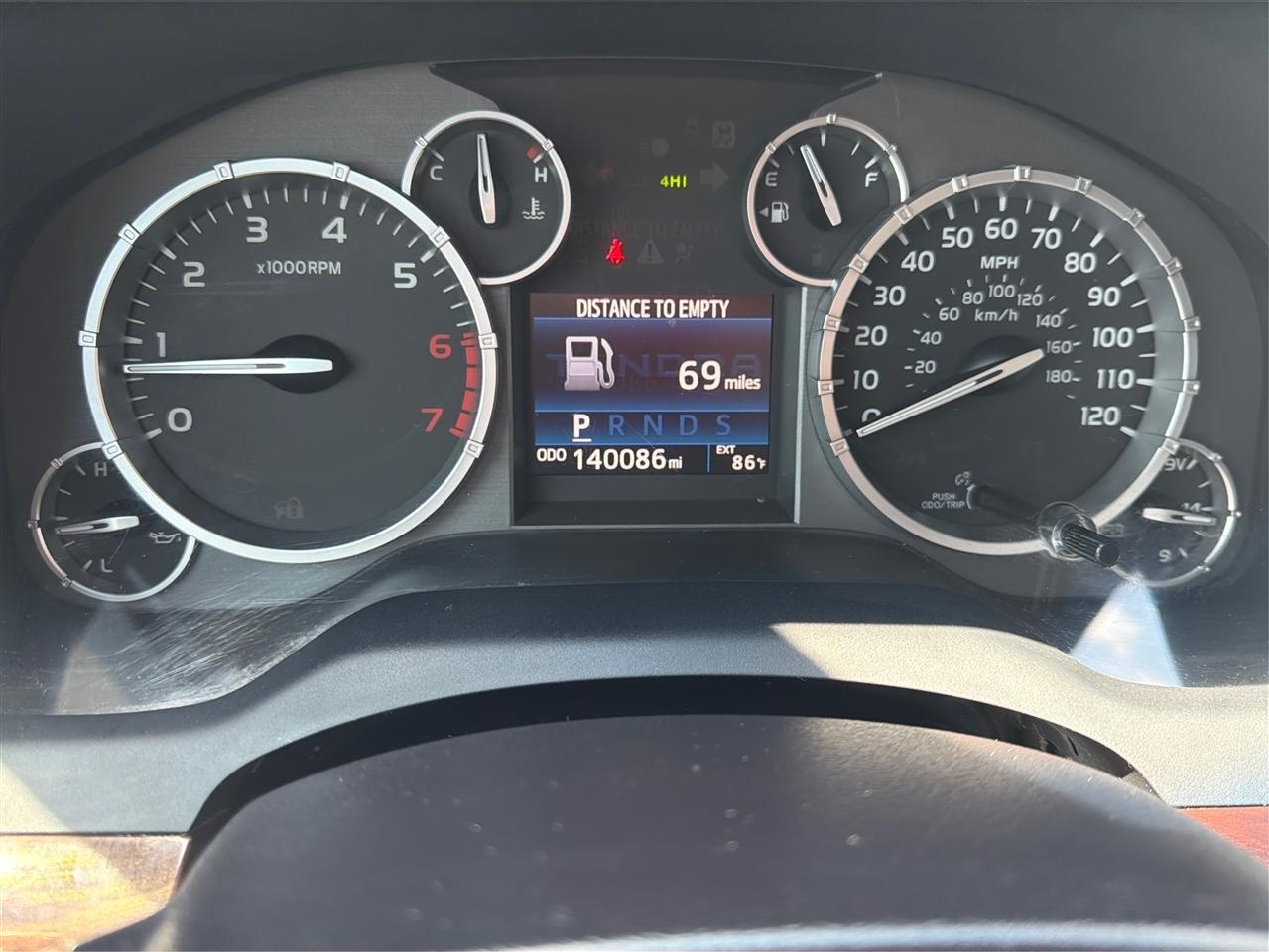 Toyota Tundra 4WD Truck  2015