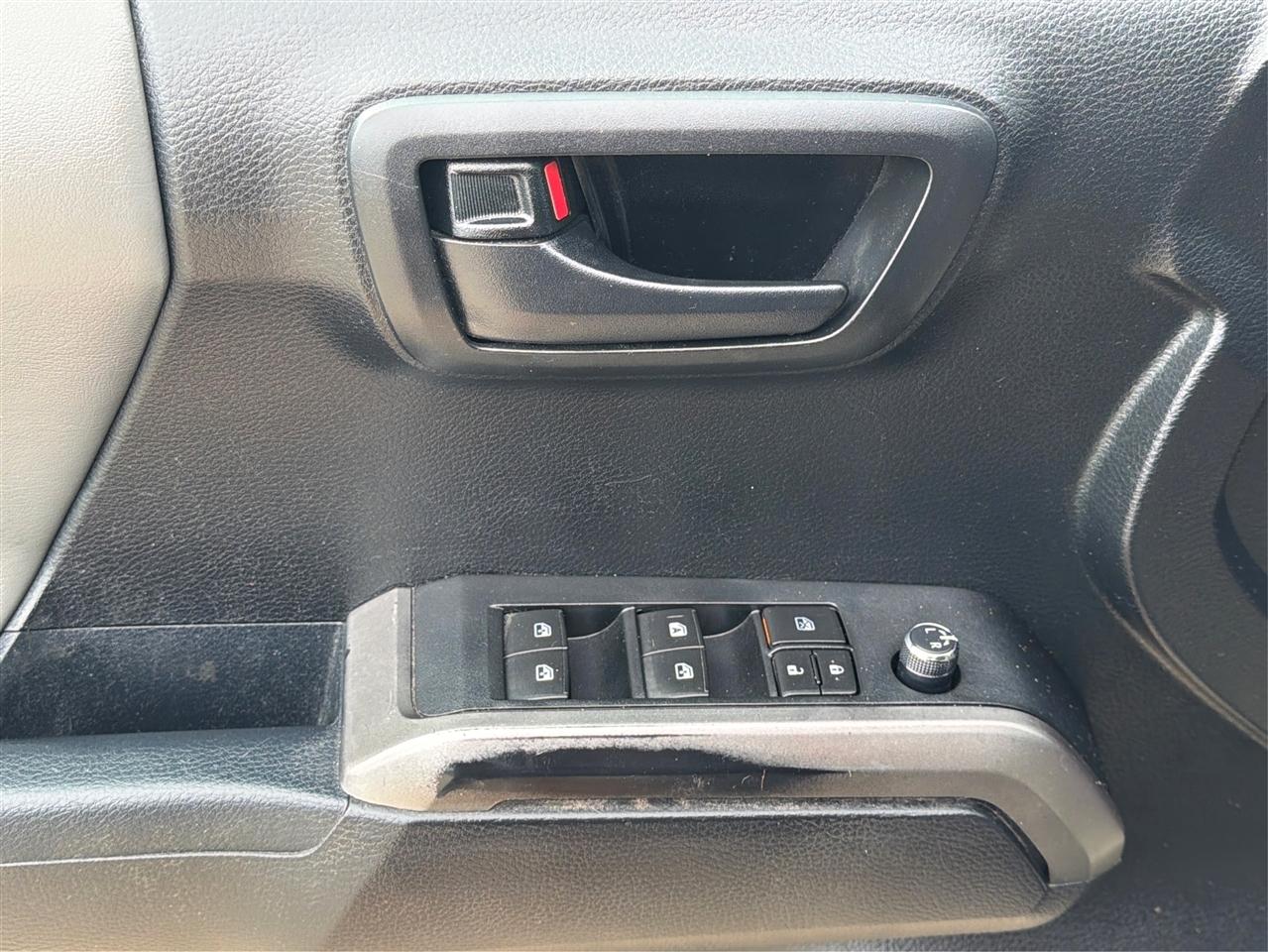 Toyota Tacoma  2017