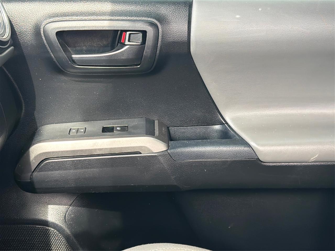 Toyota Tacoma  2017