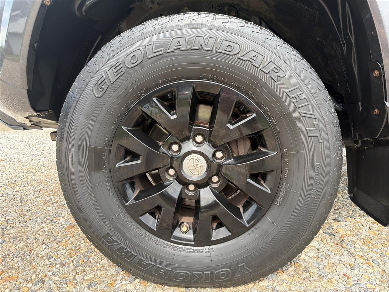Toyota Tacoma  2017