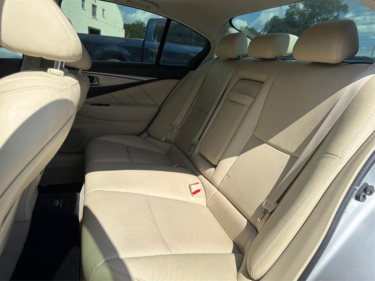 Infiniti Q50 4dr Sdn Premium RWD 2014