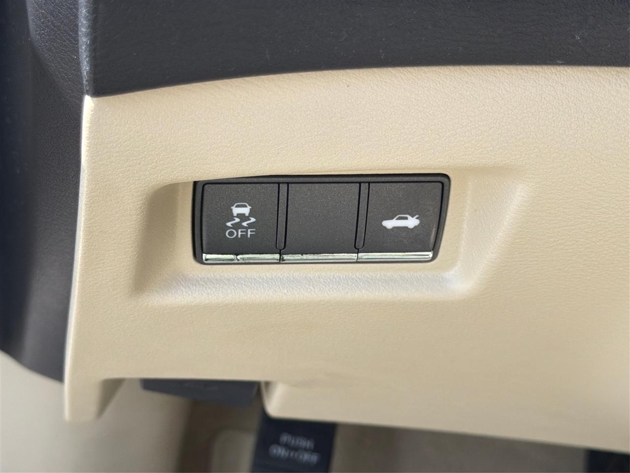Infiniti Q50 4dr Sdn Premium RWD 2014