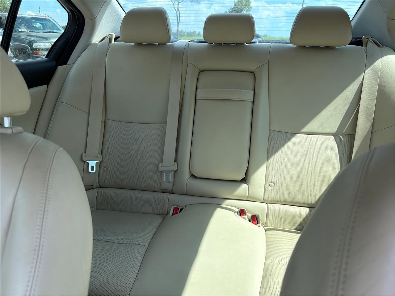Infiniti Q50 4dr Sdn Premium RWD 2014